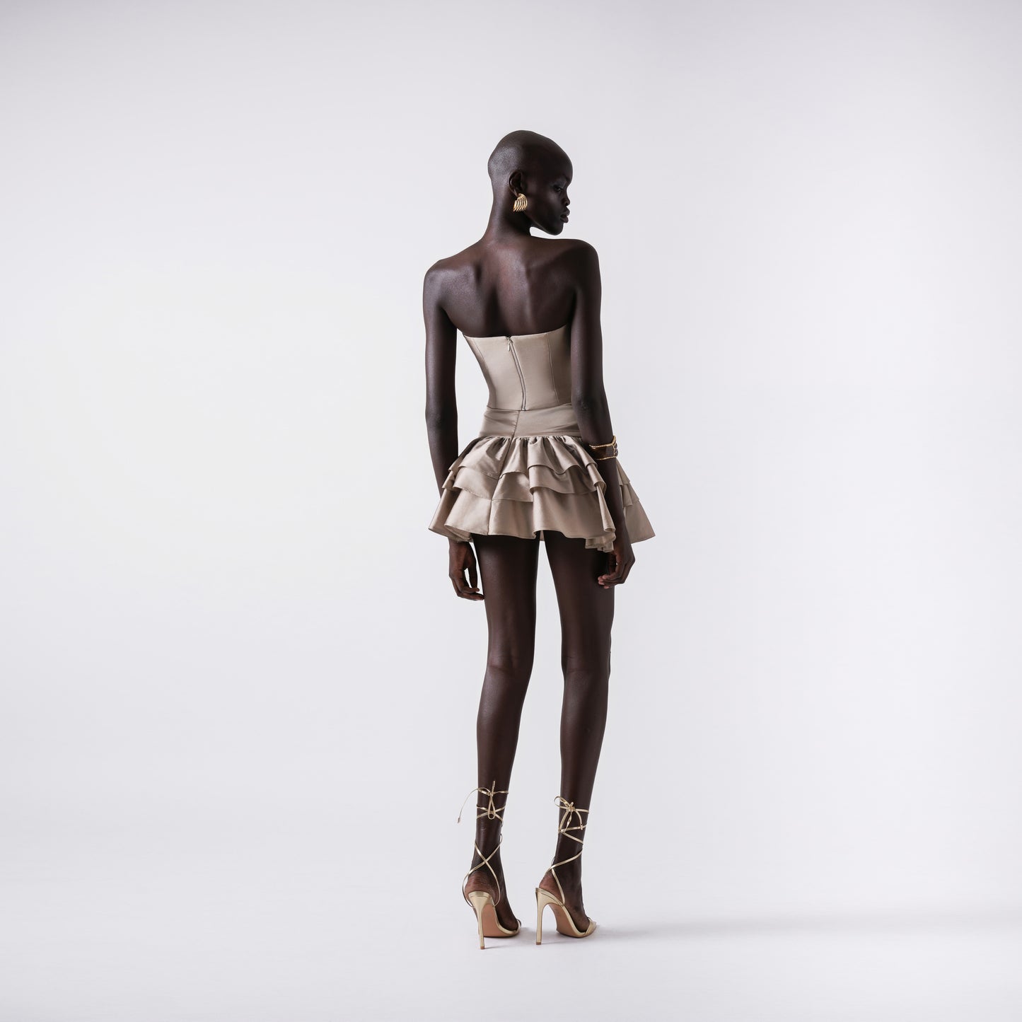 LOOK 26