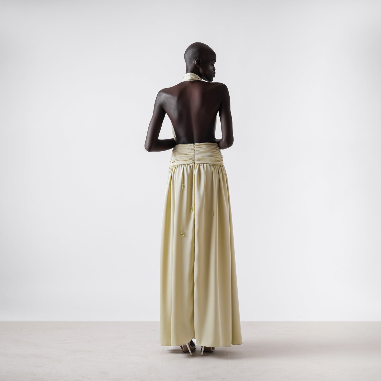 LOOK 19
