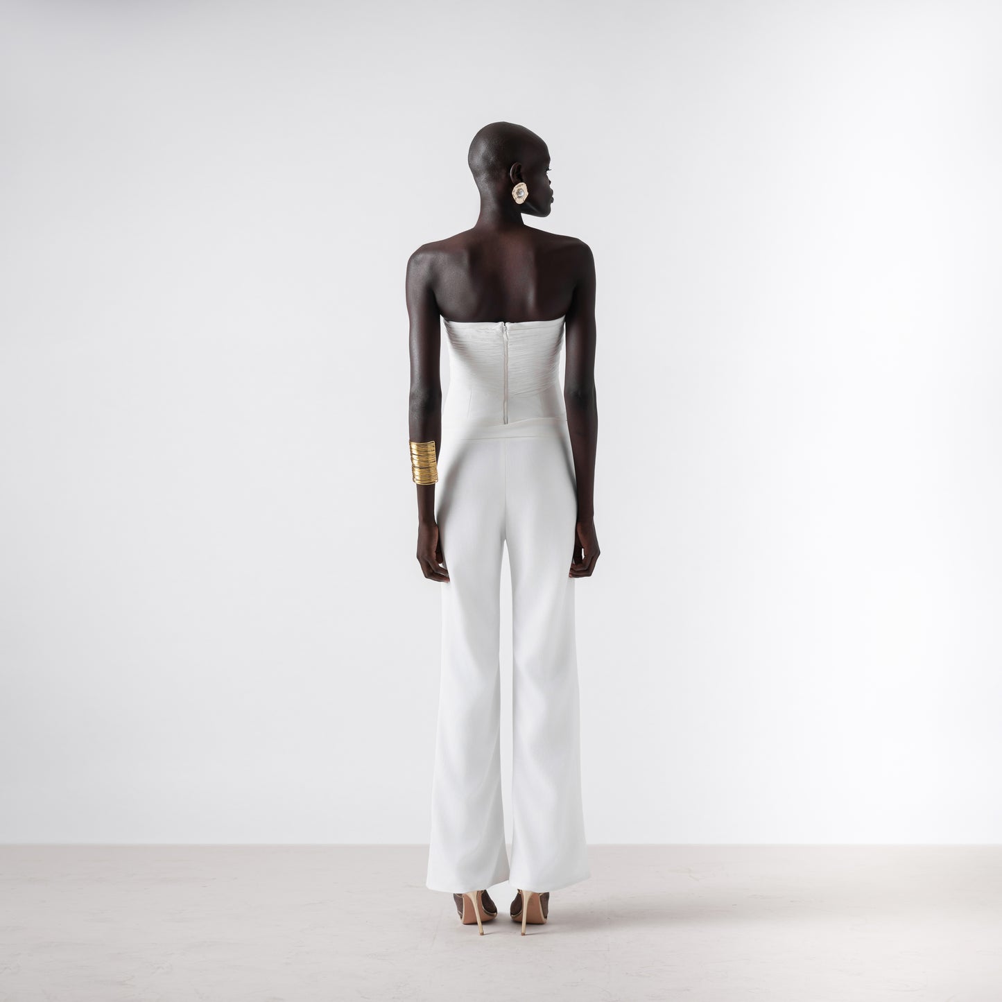 LOOK 23