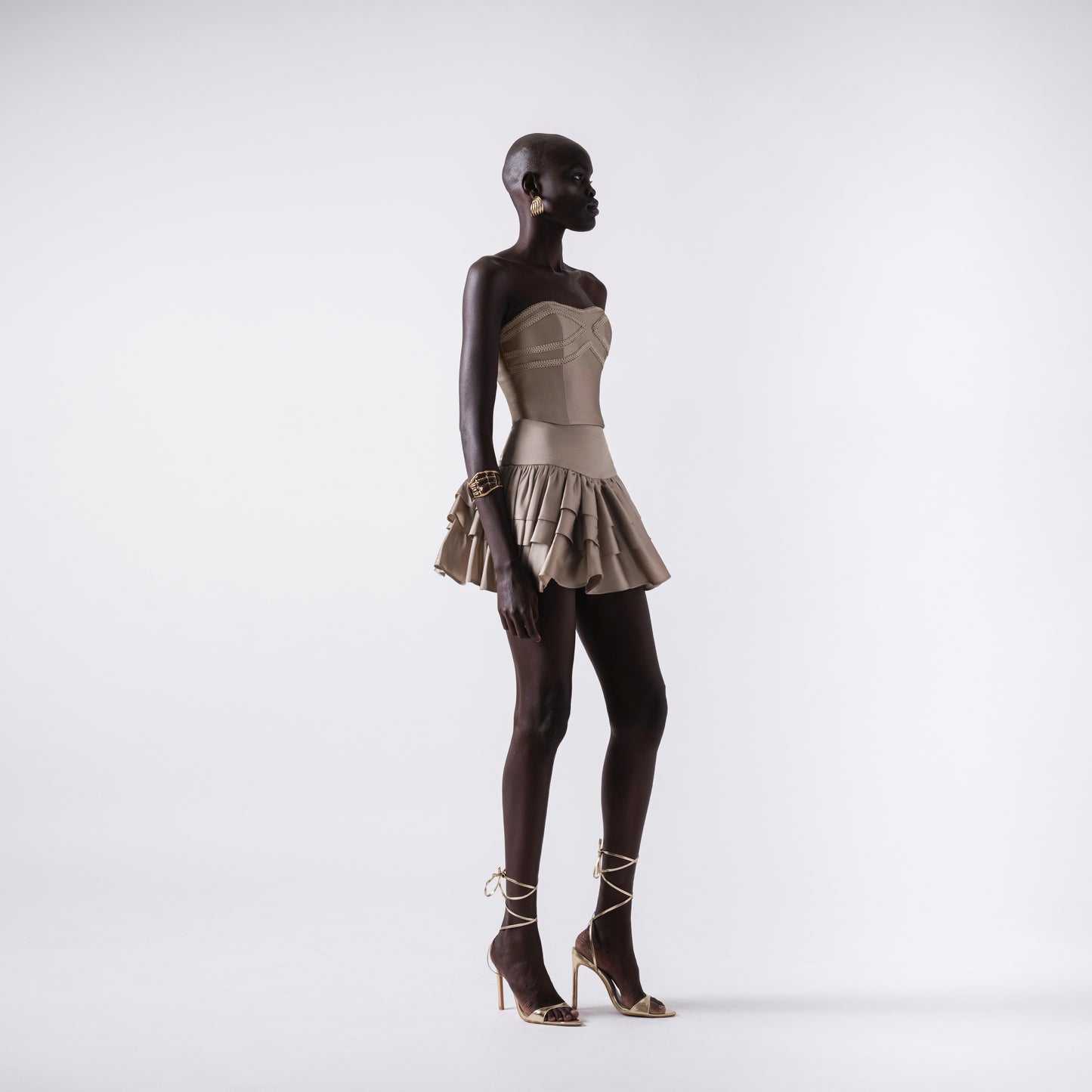 LOOK 26