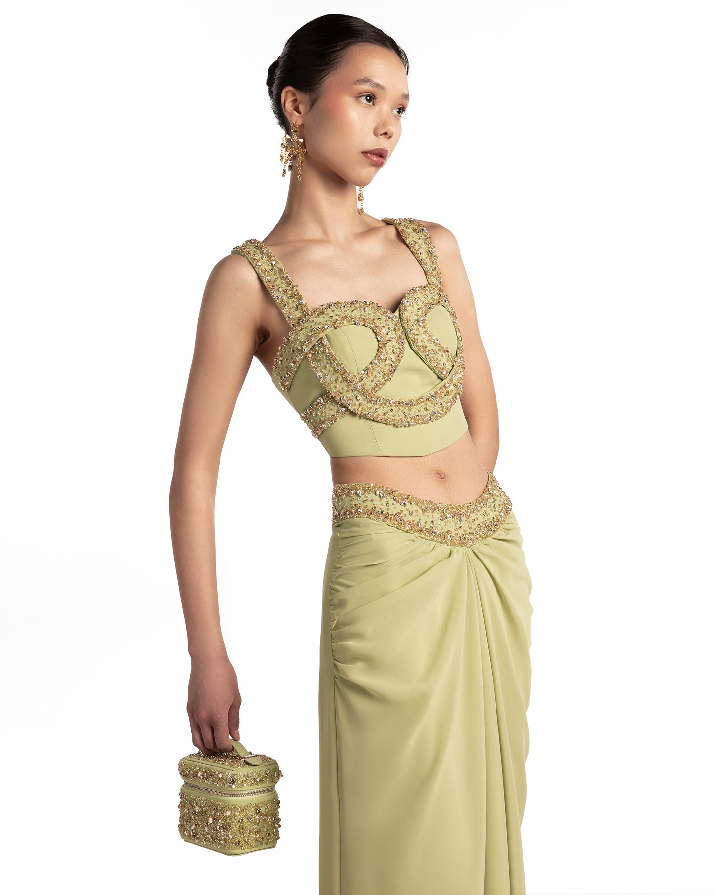 LOOK 19