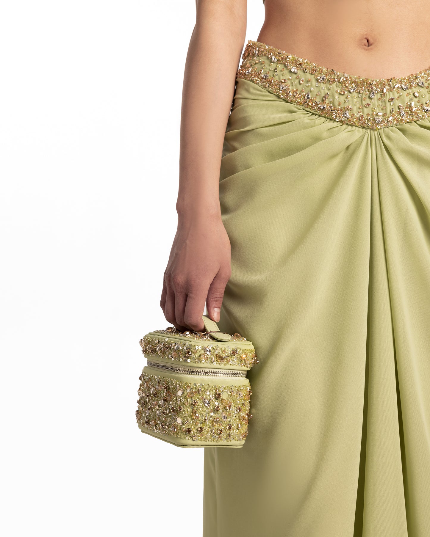LOOK 19